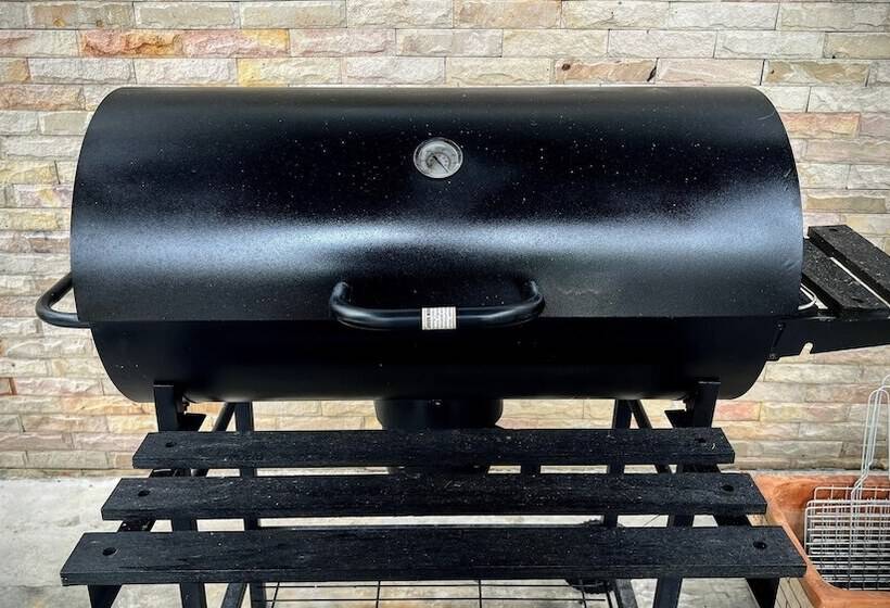 Nagawari Art Maldives Pattaya Villa