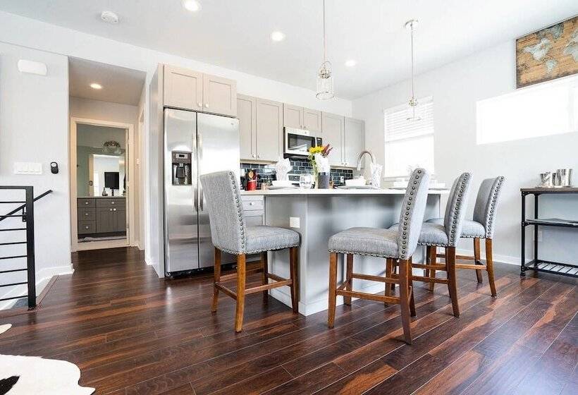 The Tennyson Adventure A Luxury Townhome With Private Balcony