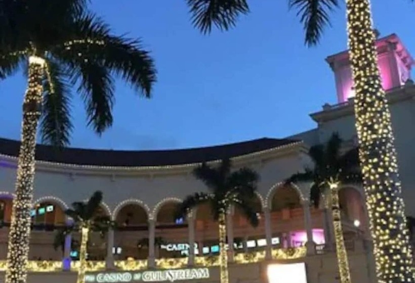 Beautiful Property In Hallandale Beach!!!