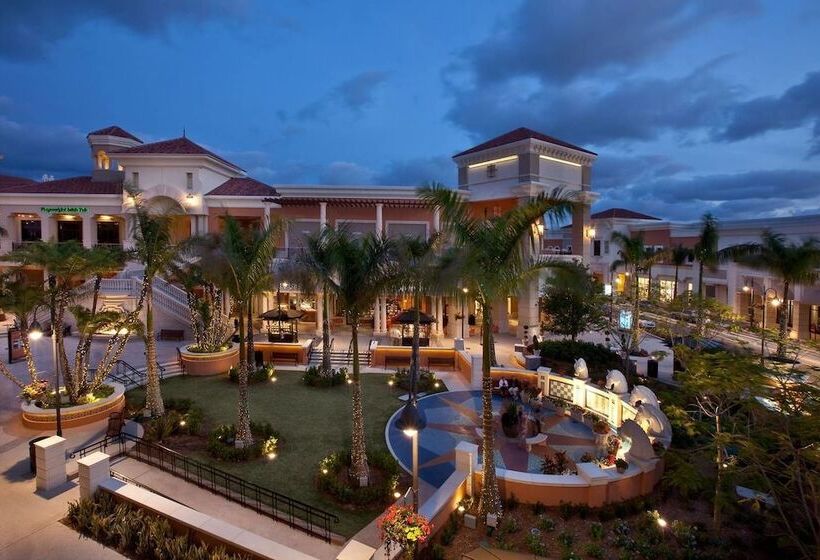 Beautiful Property In Hallandale Beach!!!