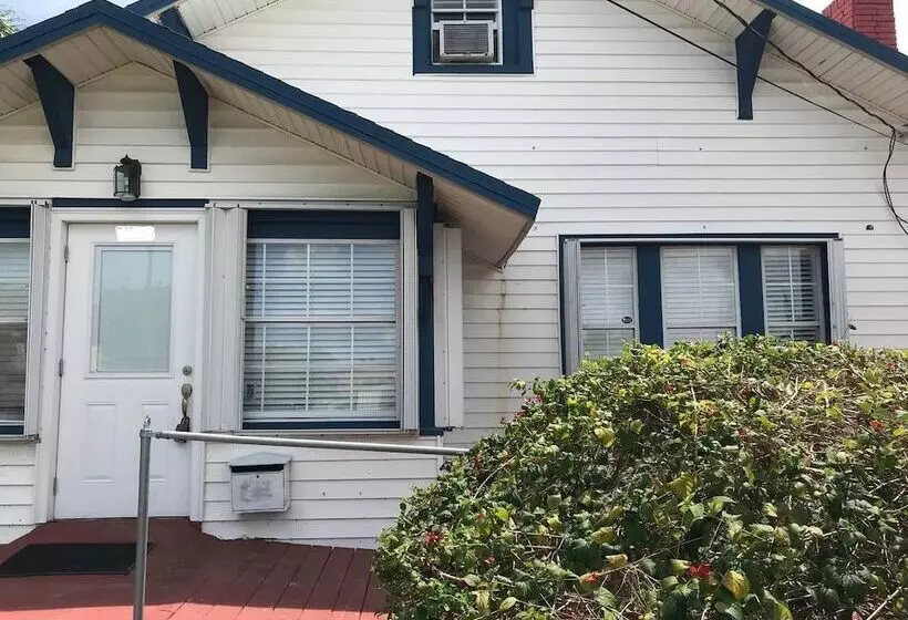 Beautiful Property In Hallandale Beach!!!
