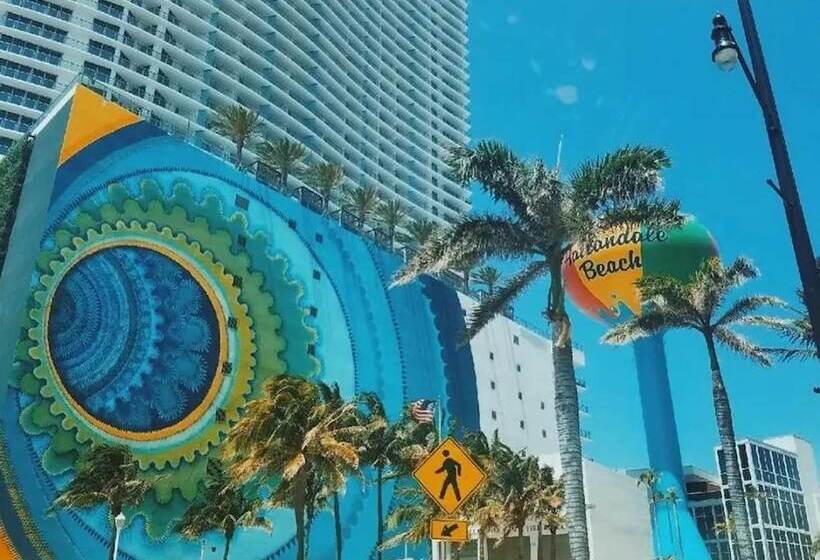 Beautiful Property In Hallandale Beach!!!