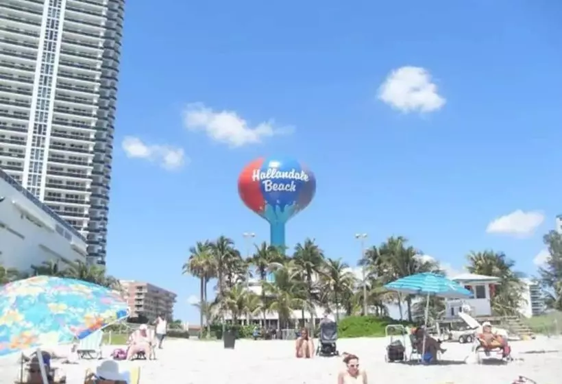 Beautiful Property In Hallandale Beach!!!