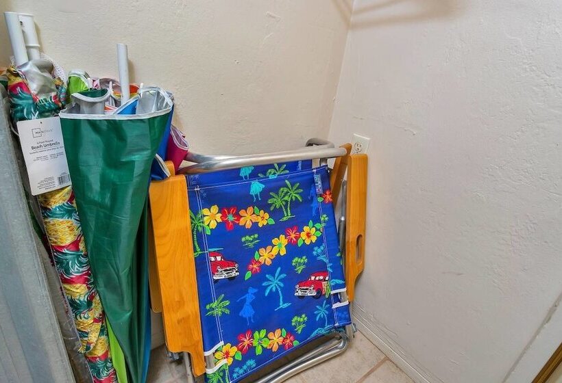 Beautiful Property In Hallandale Beach!!!