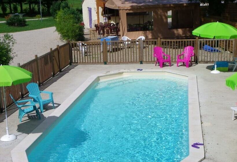 Camping Le Beauvillage   Yourte