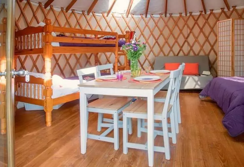 Camping Le Beauvillage   Yourte