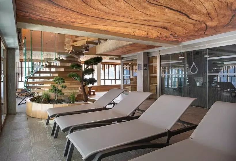 ホテル Hôtel Alparena & Spa 4 étoiles