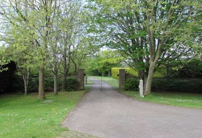 Northlands Farm & Lakes