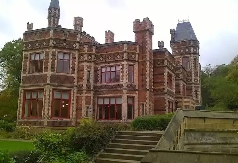 Majatalo Avenue Road