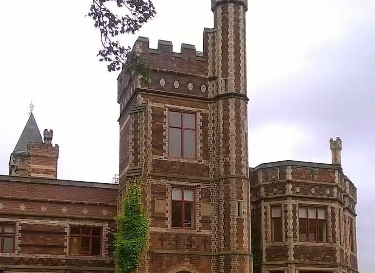 بنسيون Avenue Road