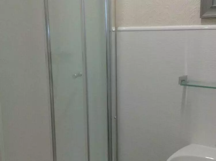 Majatalo Avenue Road