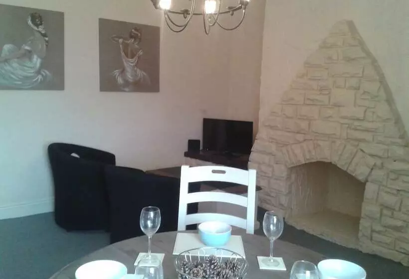 Majatalo Avenue Road