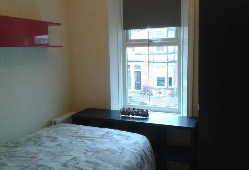 بنسيون Avenue Road