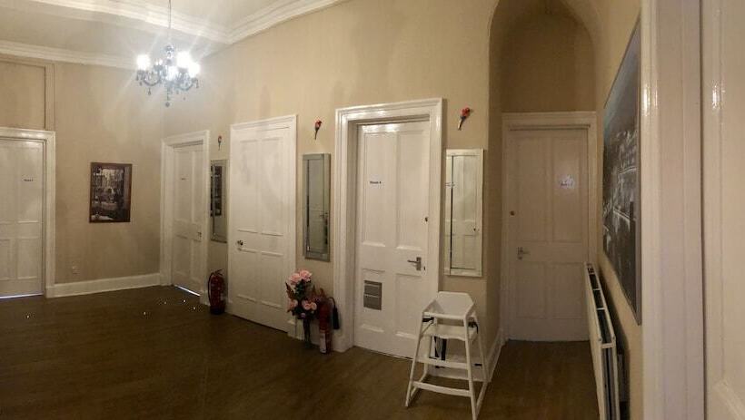 Pensió @part Bernard Rooms