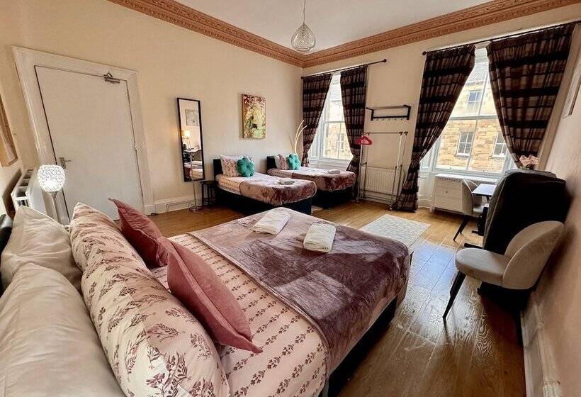 Pensió @part Bernard Rooms