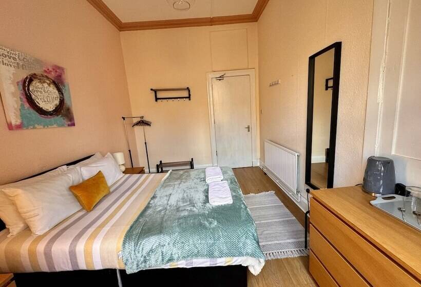 Pensió @part Bernard Rooms