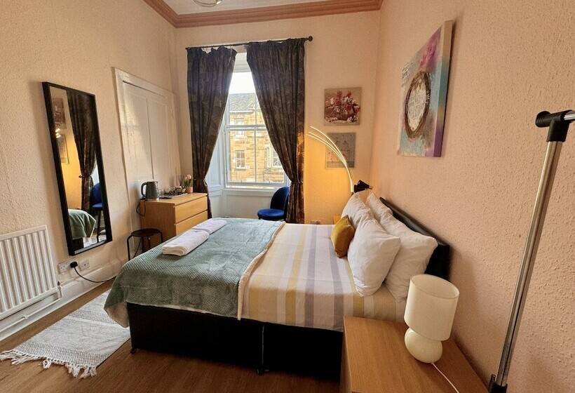 Pensió @part Bernard Rooms