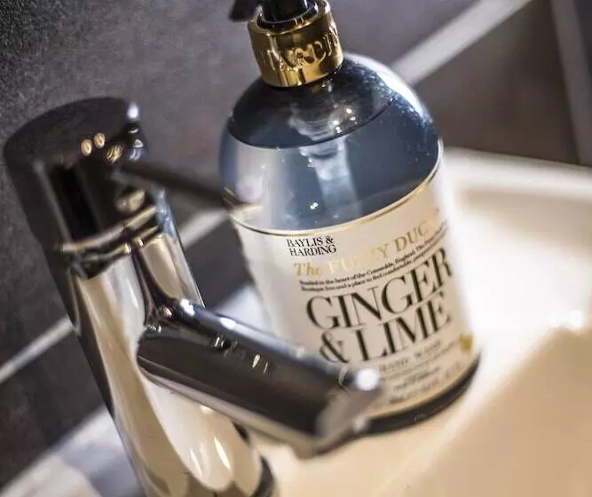 Majatalo N Ista Boutique Rooms Birkdale  Southport