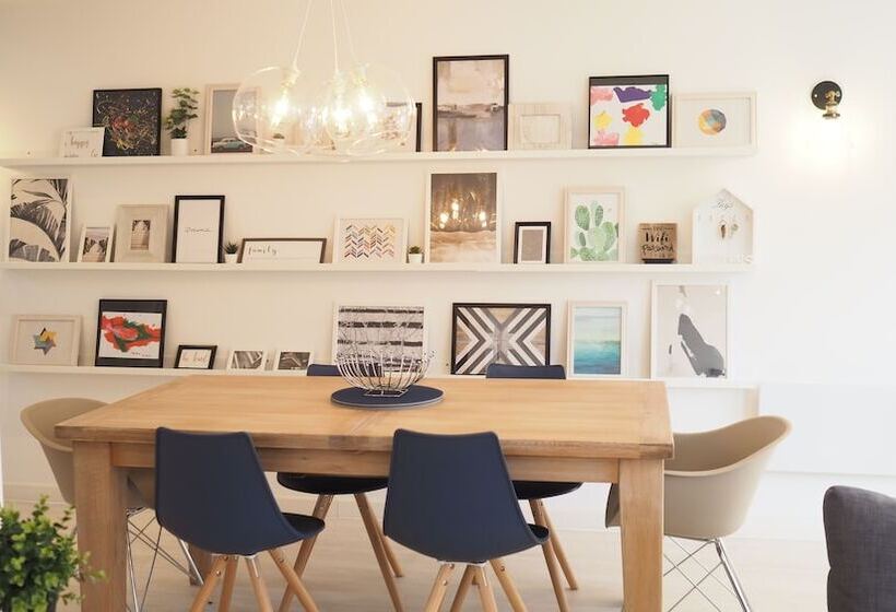 Tincroft Cottage   High End, Luxury Living Near The Beach