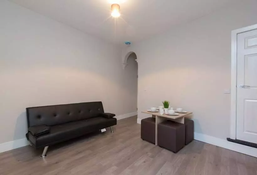 Townhouse @ Rose Street Stoke