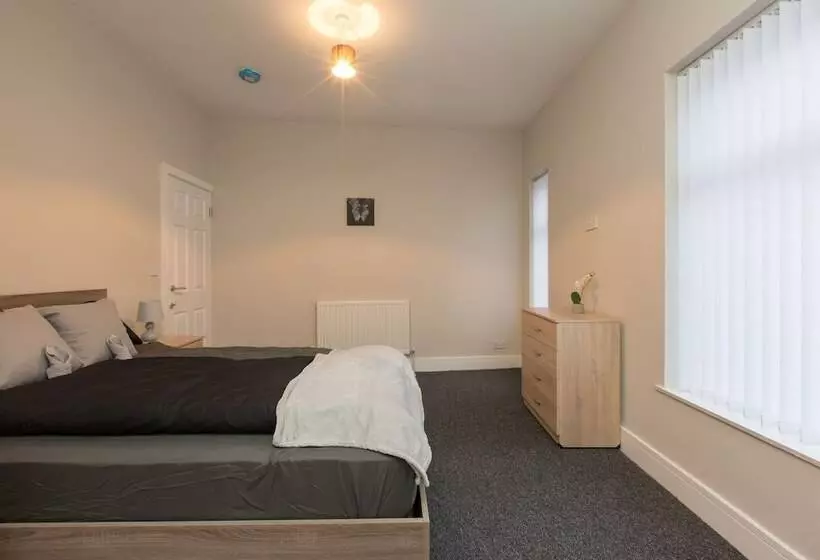 Townhouse @ Rose Street Stoke