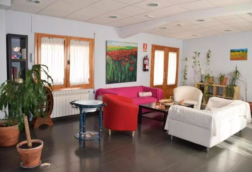 هتل Hostal Restaurante San Isidro