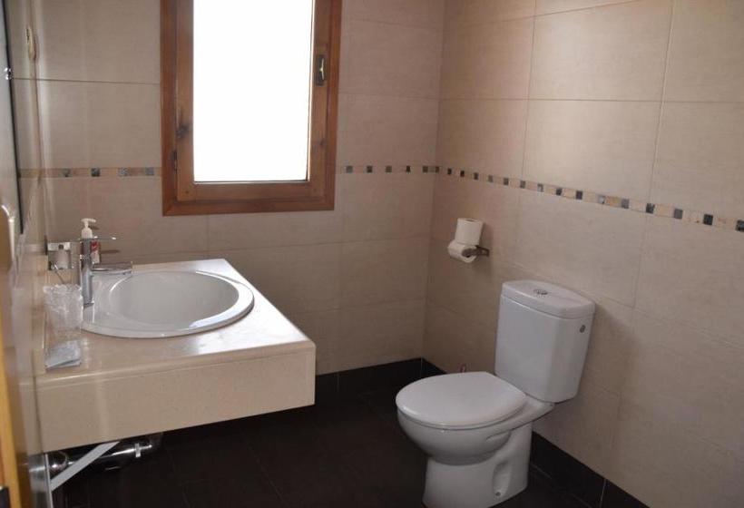 בית מלון כפרי Hostal Restaurante San Isidro