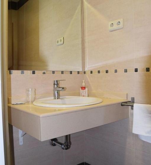 בית מלון כפרי Hostal Restaurante San Isidro