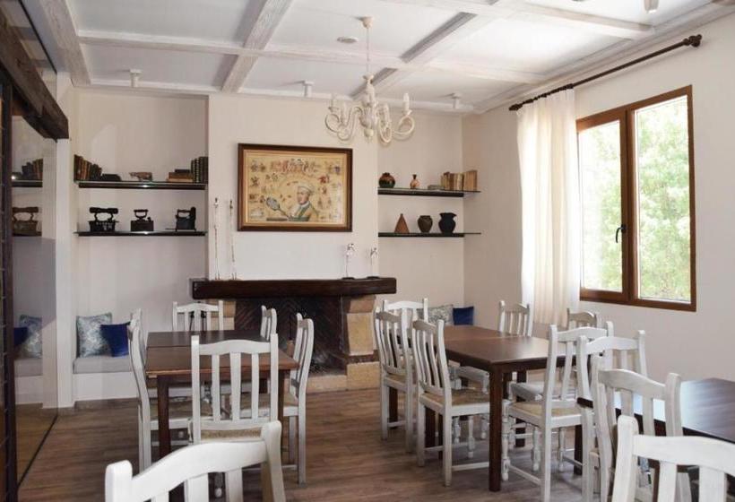 בית מלון כפרי Hostal Restaurante San Isidro