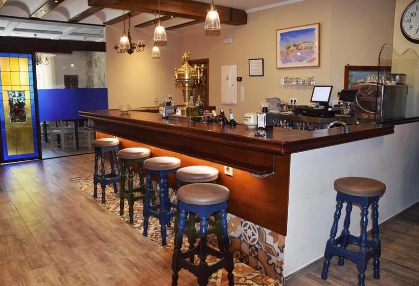 בית מלון כפרי Hostal Restaurante San Isidro