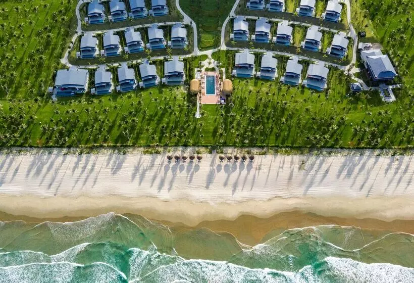 هتل Radisson Blu Resort Cam Ranh