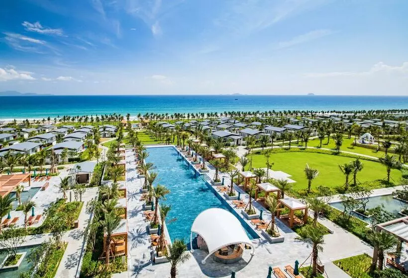 هتل Radisson Blu Resort Cam Ranh