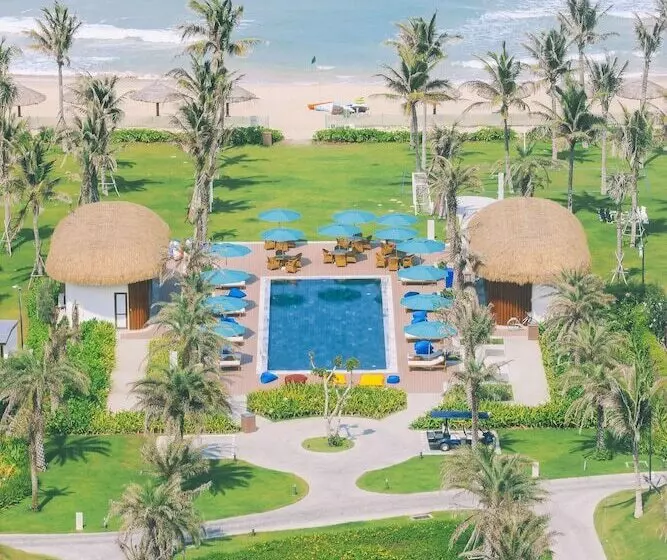 هتل Radisson Blu Resort Cam Ranh