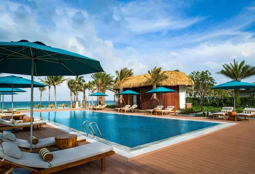 هتل Radisson Blu Resort Cam Ranh