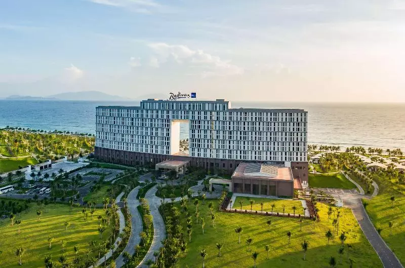 هتل Radisson Blu Resort Cam Ranh