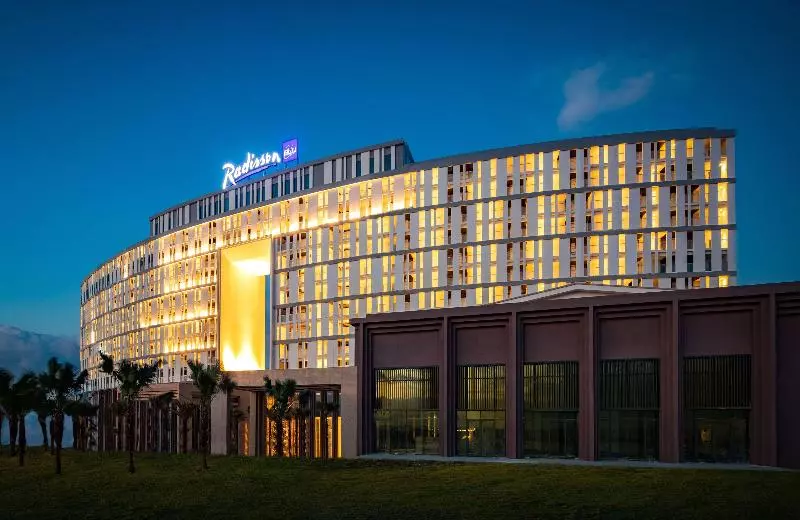 هتل Radisson Blu Resort Cam Ranh
