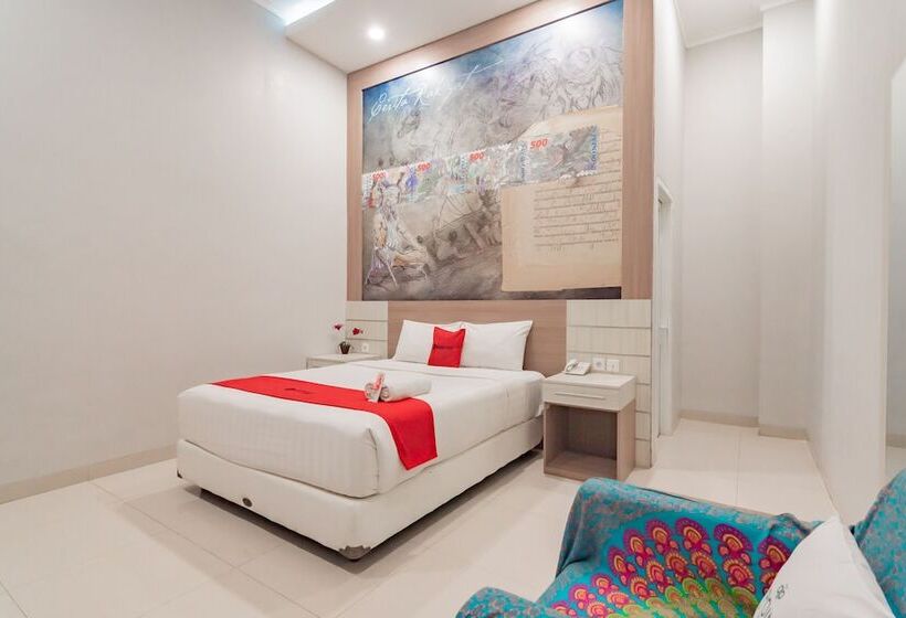 בית מלון כפרי Reddoorz Plus @ Point Phila Cihampelas