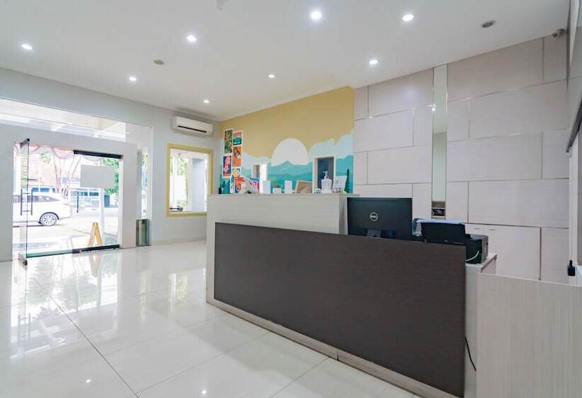 בית מלון כפרי Reddoorz Plus @ Point Phila Cihampelas