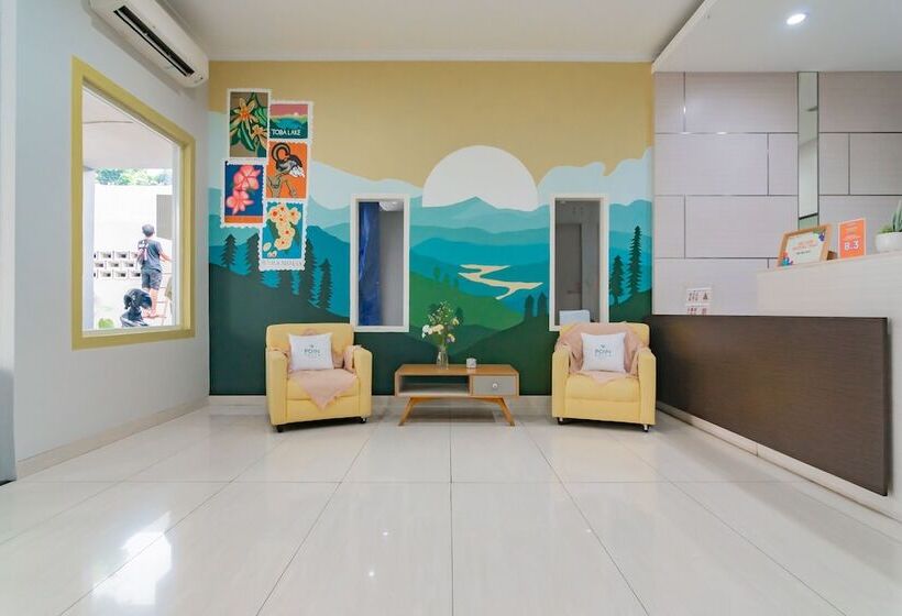 בית מלון כפרי Reddoorz Plus @ Point Phila Cihampelas