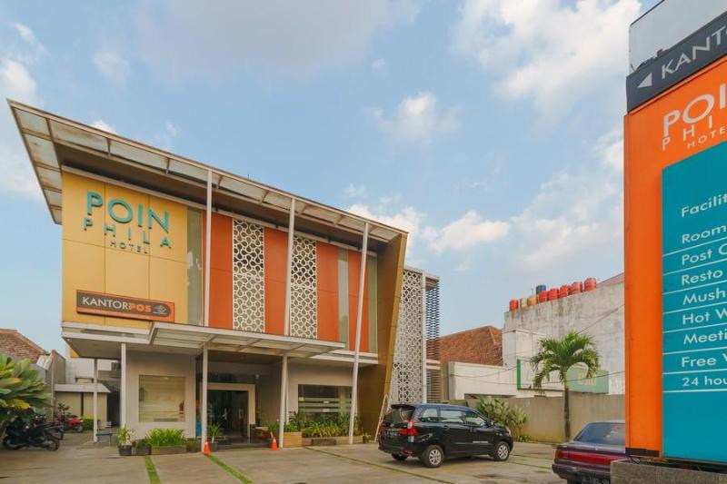 בית מלון כפרי Reddoorz Plus @ Point Phila Cihampelas