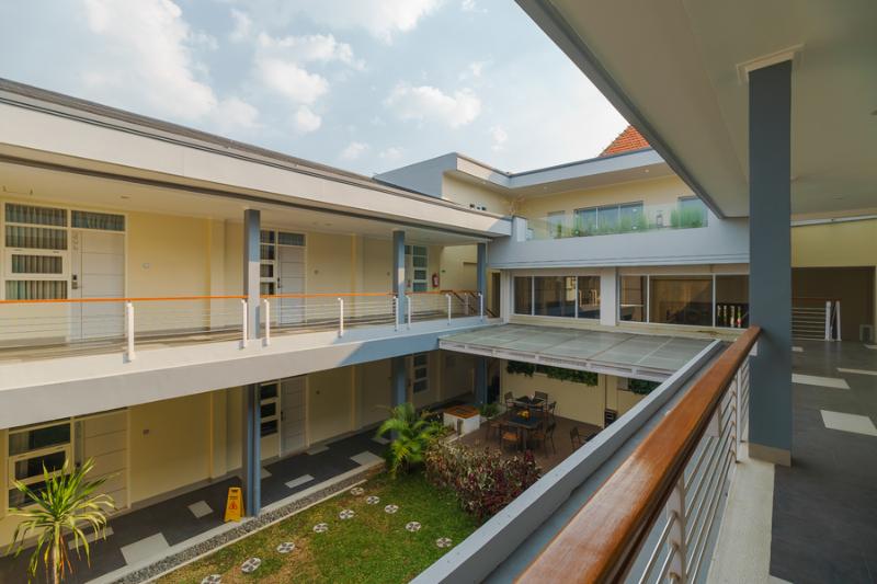 בית מלון כפרי Reddoorz Plus @ Point Phila Cihampelas