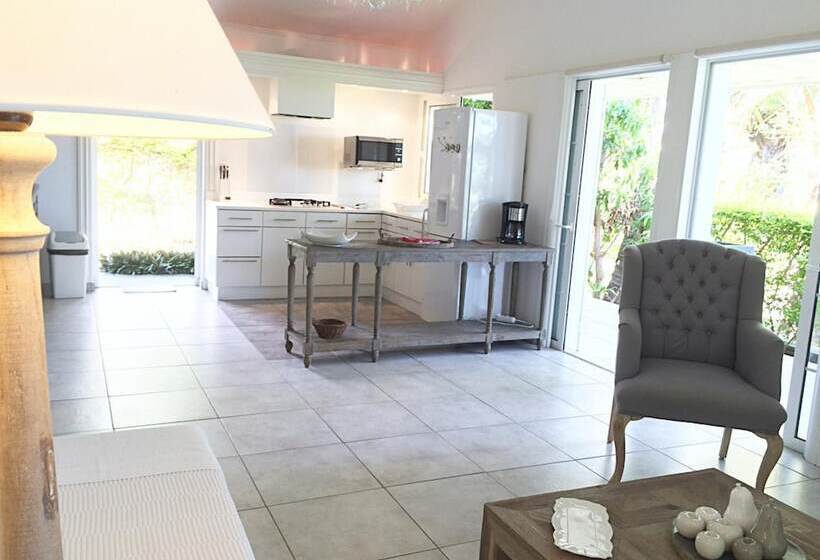 هتل Senteur Vanille