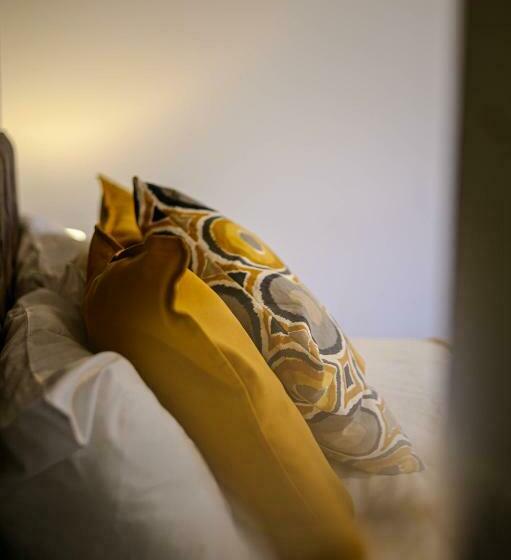 Пансион Roberts Residence