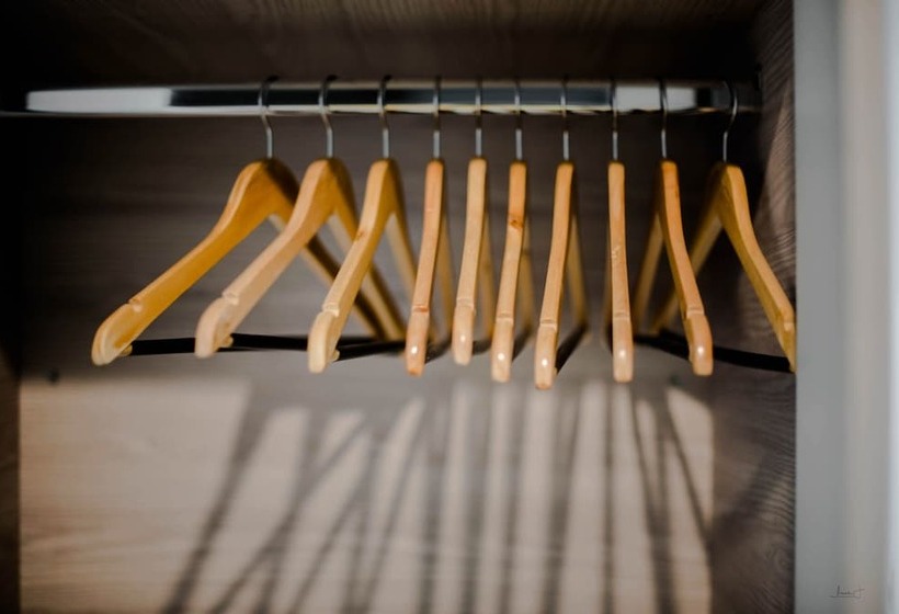 Пансион Roberts Residence