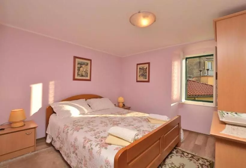 Apartment Stari Grad