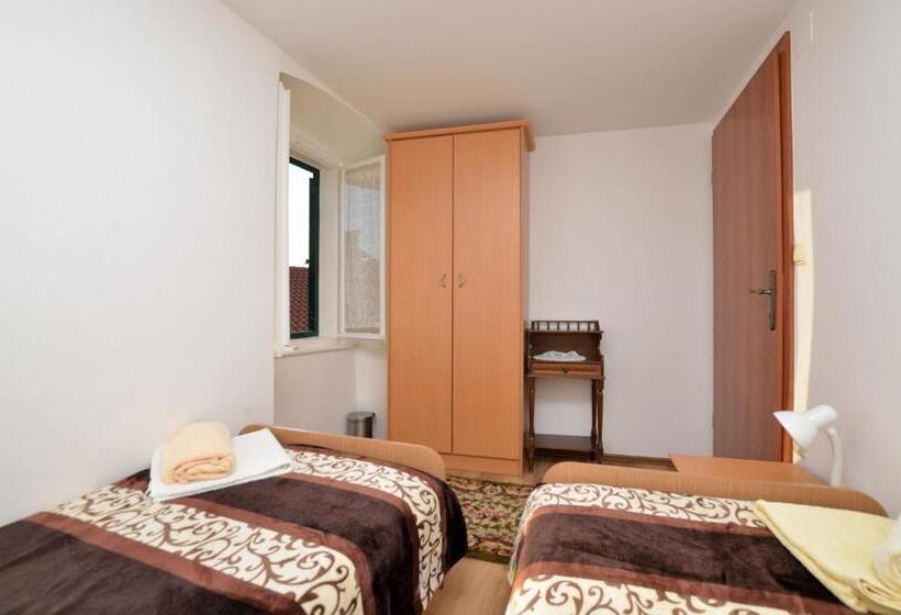 Apartment Stari Grad