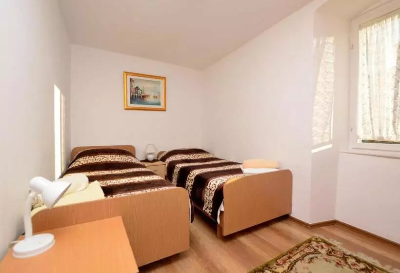 Apartment Stari Grad