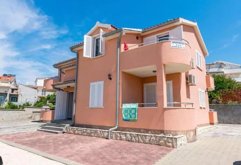 Apartment Zdravka