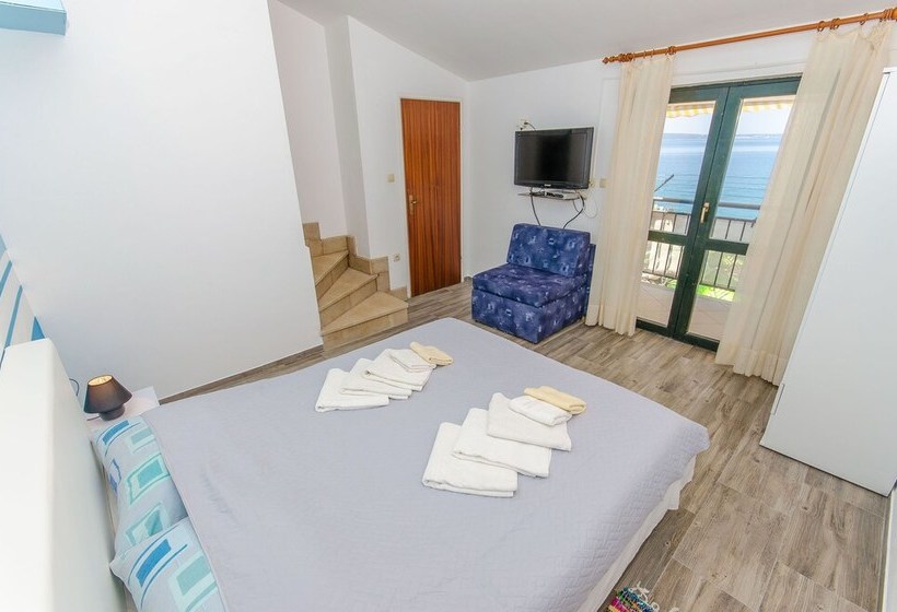 Apartments Beach Gem