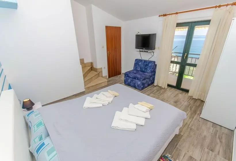 Apartments Beach Gem